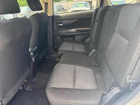 Used 2018 Mitsubishi Outlander SEL FWD image 15