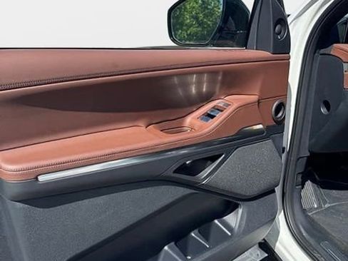 New 2026 Lincoln Navigator L Reserve AWD/4WD image 14