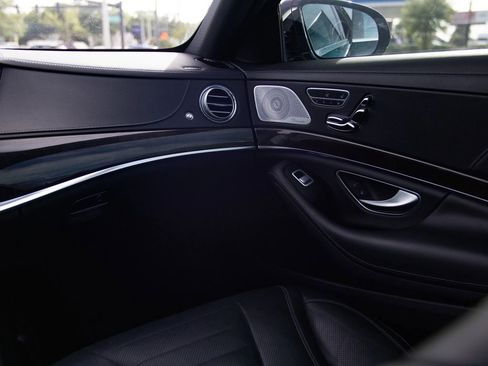 Used 2015 Mercedes-Benz S 550 Sedan image 39