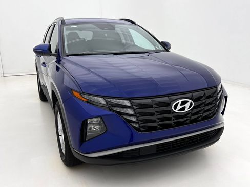 Used 2022 Hyundai Tucson SEL w/ Cargo Package AWD/4WD image 3