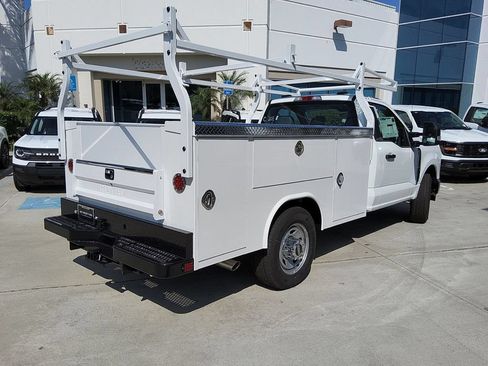 New 2025 Ford F350 XL w/ XL Chrome Package RWD image 29
