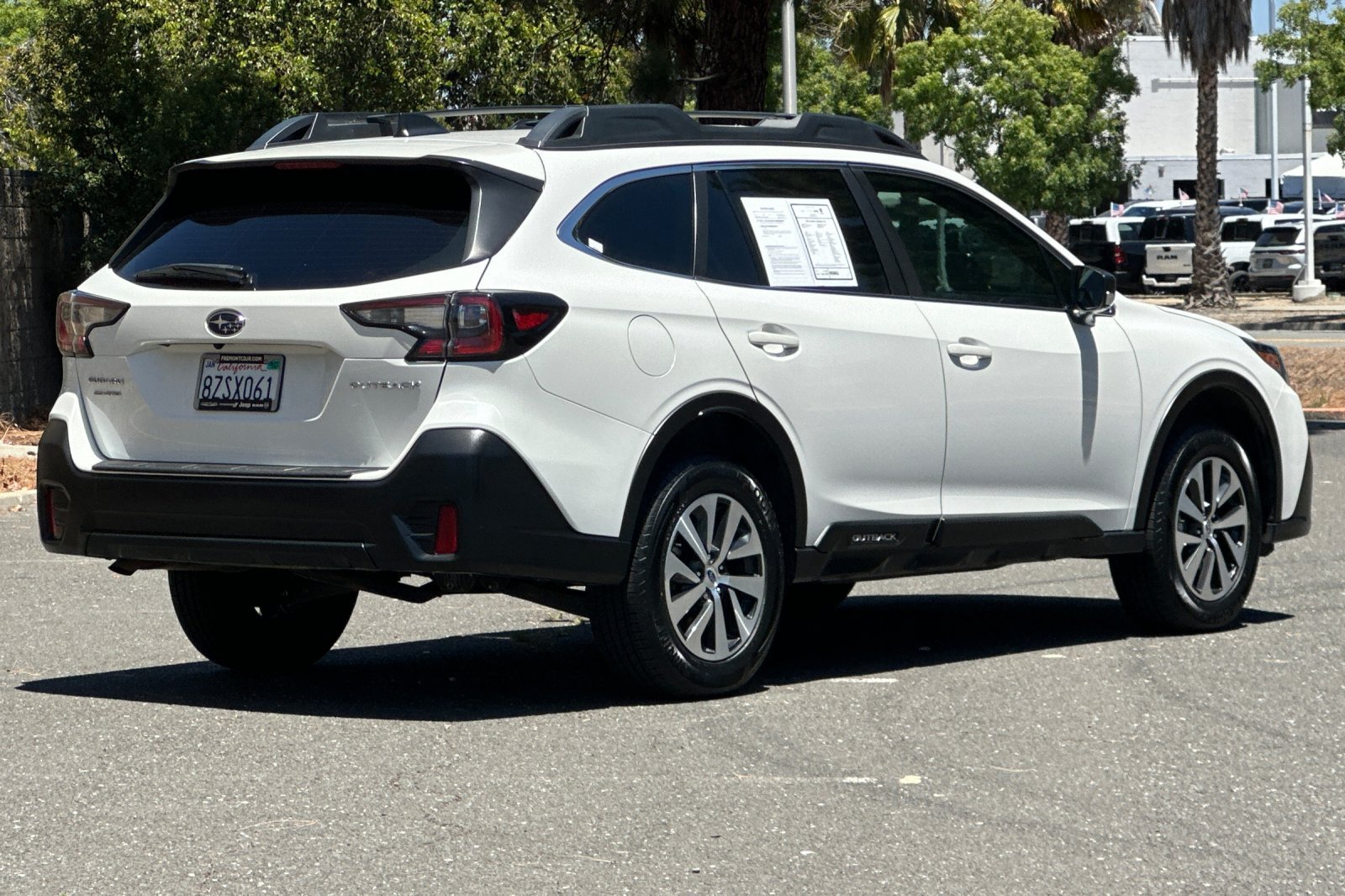 Used 2022 Subaru Outback AWD/4WD image 3