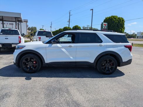 Certified 2020 Ford Explorer ST w/ ST Street Pack AWD/4WD image 7