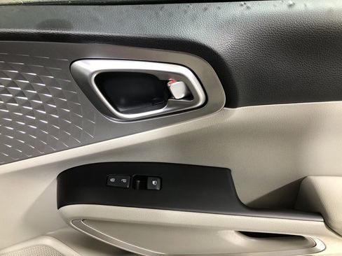 New 2025 Kia Soul LX w/ LX Technology Package image 14