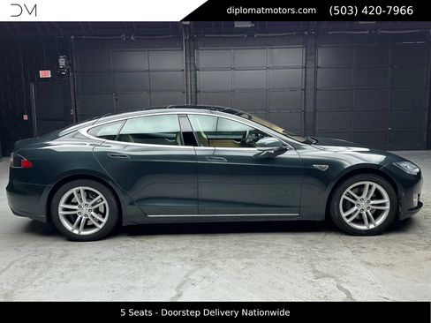 Used 2013 Tesla Model S RWD image 8