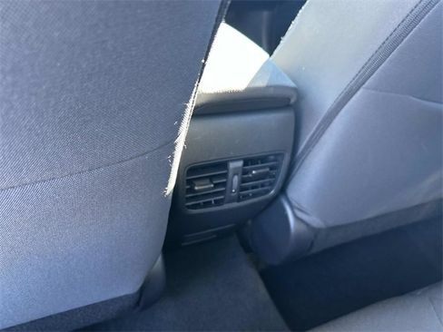 Used 2023 Toyota Corolla Cross LE image 19