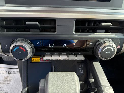 Certified 2024 Toyota Tacoma TRD Off-Road w/ TRD Off Road Upgrade Package AWD/4WD image 22