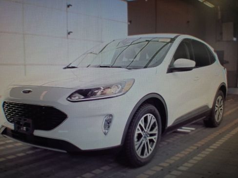 Used 2022 Ford Escape SEL AWD/4WD image 2