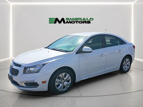 Used 2015 Chevrolet Cruze LT FWD image 1