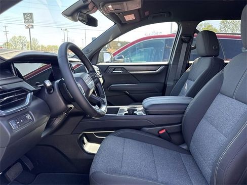 New 2025 GMC Acadia Elevation image 12