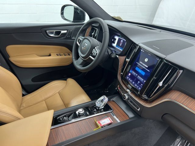 Used 2023 Volvo XC60 B5 Ultimate w/ Climate Package AWD/4WD image 26