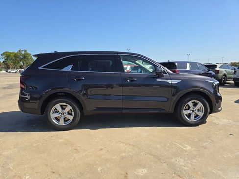 New 2026 Kia Sorento LX FWD image 9
