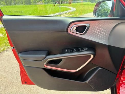 Used 2024 Kia Soul LX w/ Option Group 015 FWD image 14