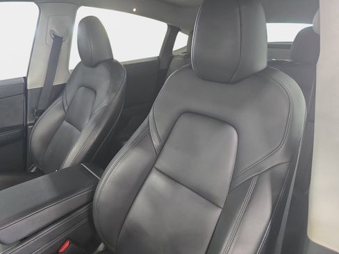 Used 2023 Tesla Model Y Long Range AWD/4WD image 19