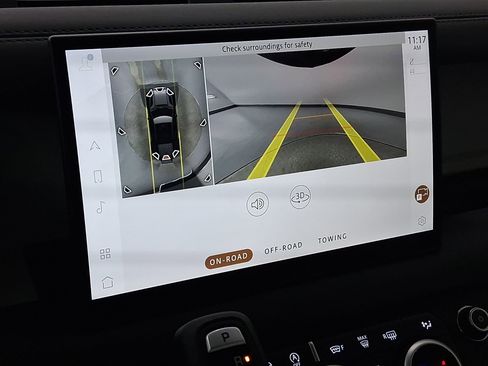 Used 2025 Land Rover Defender 110 S image 23