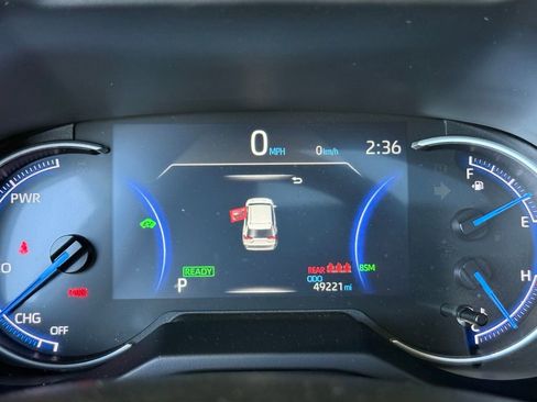 Used 2023 Toyota RAV4 XLE Premium image 32