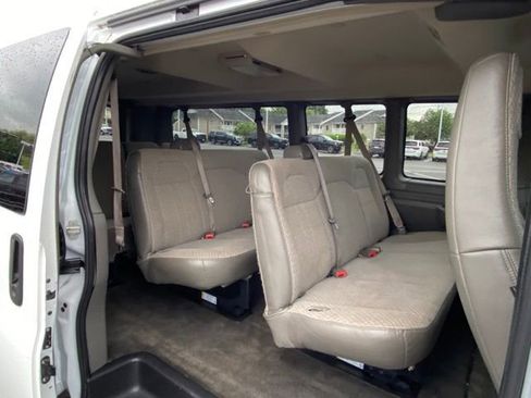Used 2019 Chevrolet Express 3500 LT w/ LT Preferred Equipment Group RWD image 22