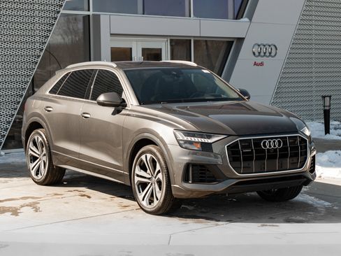 Used 2019 Audi Q8 Prestige w/ Towing Package image 2