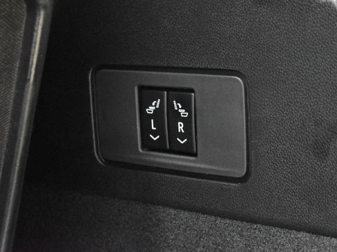 Certified 2024 Cadillac XT6 Luxury w/ LPO, Floor Liner Package image 29