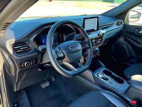 Used 2025 Ford Escape ST-Line Select image 17