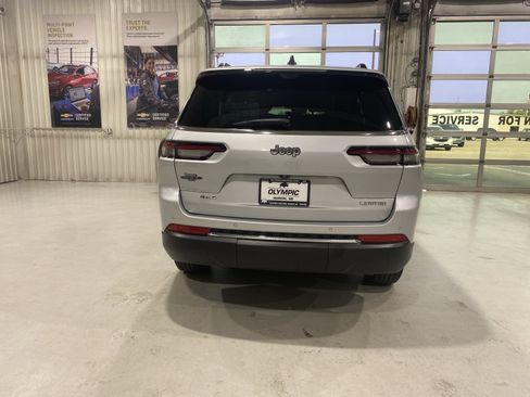 Used 2023 Jeep Grand Cherokee L Limited w/ Luxury Tech Group II AWD/4WD image 7