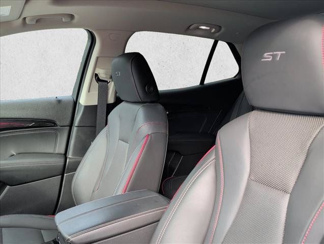 Used 2023 Buick Envision Essence w/ Technology Package I AWD/4WD image 11