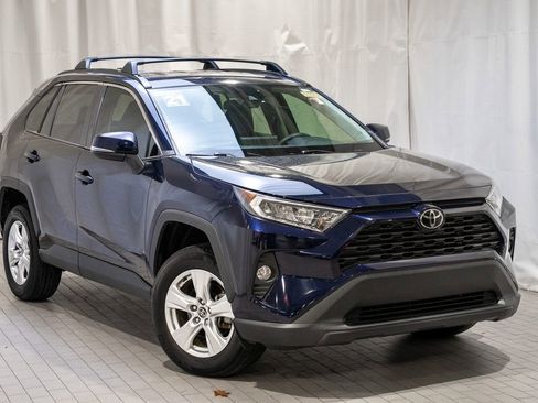 Used 2021 Toyota RAV4 XLE image 1