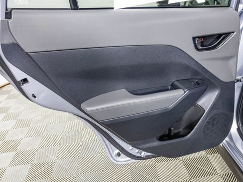 Used 2025 Subaru Crosstrek 2.0i Premium image 27