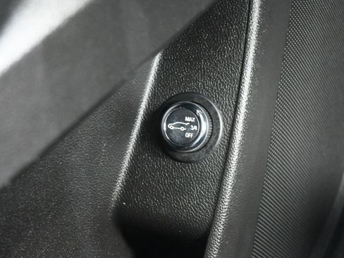 Used 2020 Chevrolet Traverse LT w/ LPO, Black Accent Package image 30