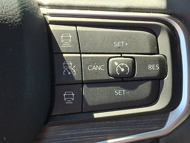 Used 2024 Jeep Wagoneer L Series II w/ Flexible Seating Group AWD/4WD image 22