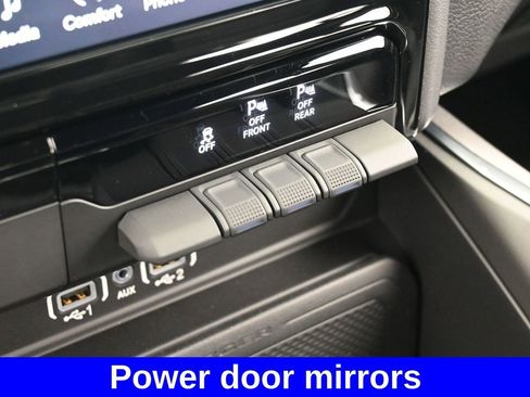 Used 2025 RAM 1500 Laramie image 22