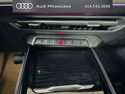 New 2026 Audi Q3 quattro 2.0T AWD/4WD image 28