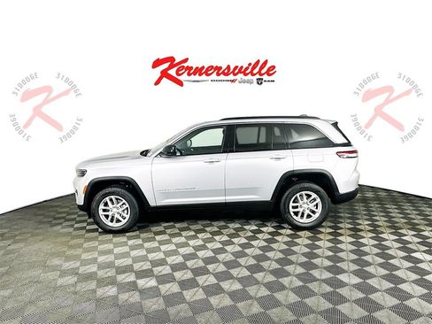 New 2025 Jeep Grand Cherokee Laredo X w/ Luxury Tech Group I image 4