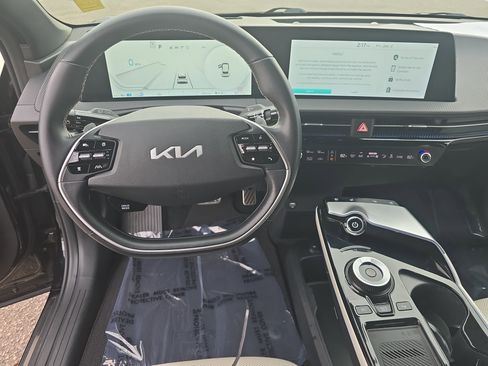 Used 2022 Kia EV6 GT-Line w/ GT-Line White Seat Package image 18