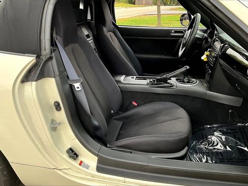 Used 2008 MAZDA MX-5 Miata Touring image 26