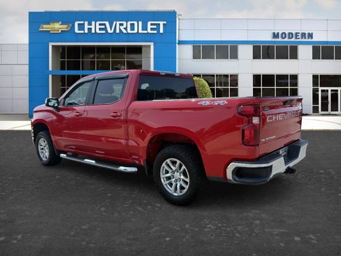 Used 2021 Chevrolet Silverado 1500 LT AWD/4WD image 3