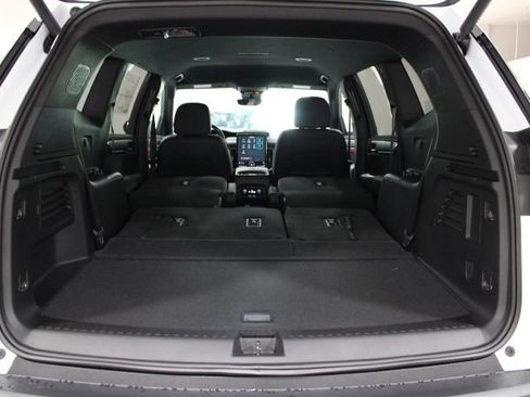 New 2025 GMC Acadia AT4 w/ Super Cruise Package image 48