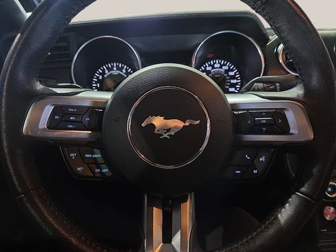 Used 2022 Ford Mustang Coupe RWD image 25