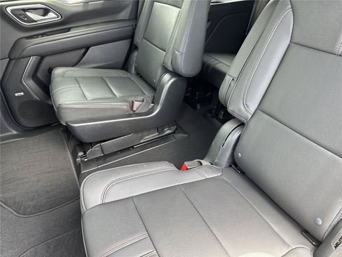 Used 2023 Chevrolet Tahoe RST w/ RST Performance Edition AWD/4WD image 32