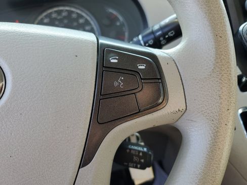 Used 2011 Toyota Sienna LE w/ Towing Pkg FWD image 22