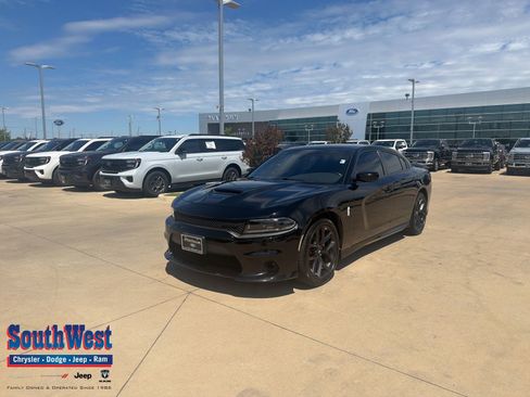Used 2022 Dodge Charger R/T w/ Blacktop Package RWD image 1