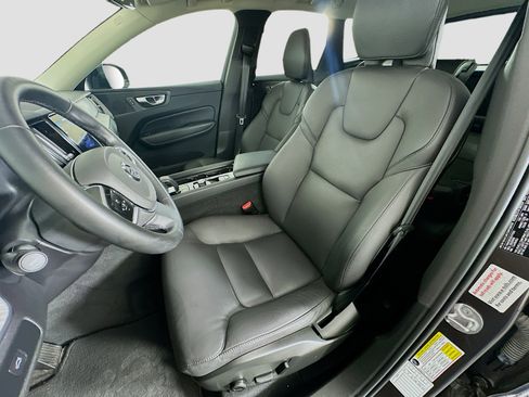 Used 2025 Volvo XC60 B5 Plus AWD/4WD image 13