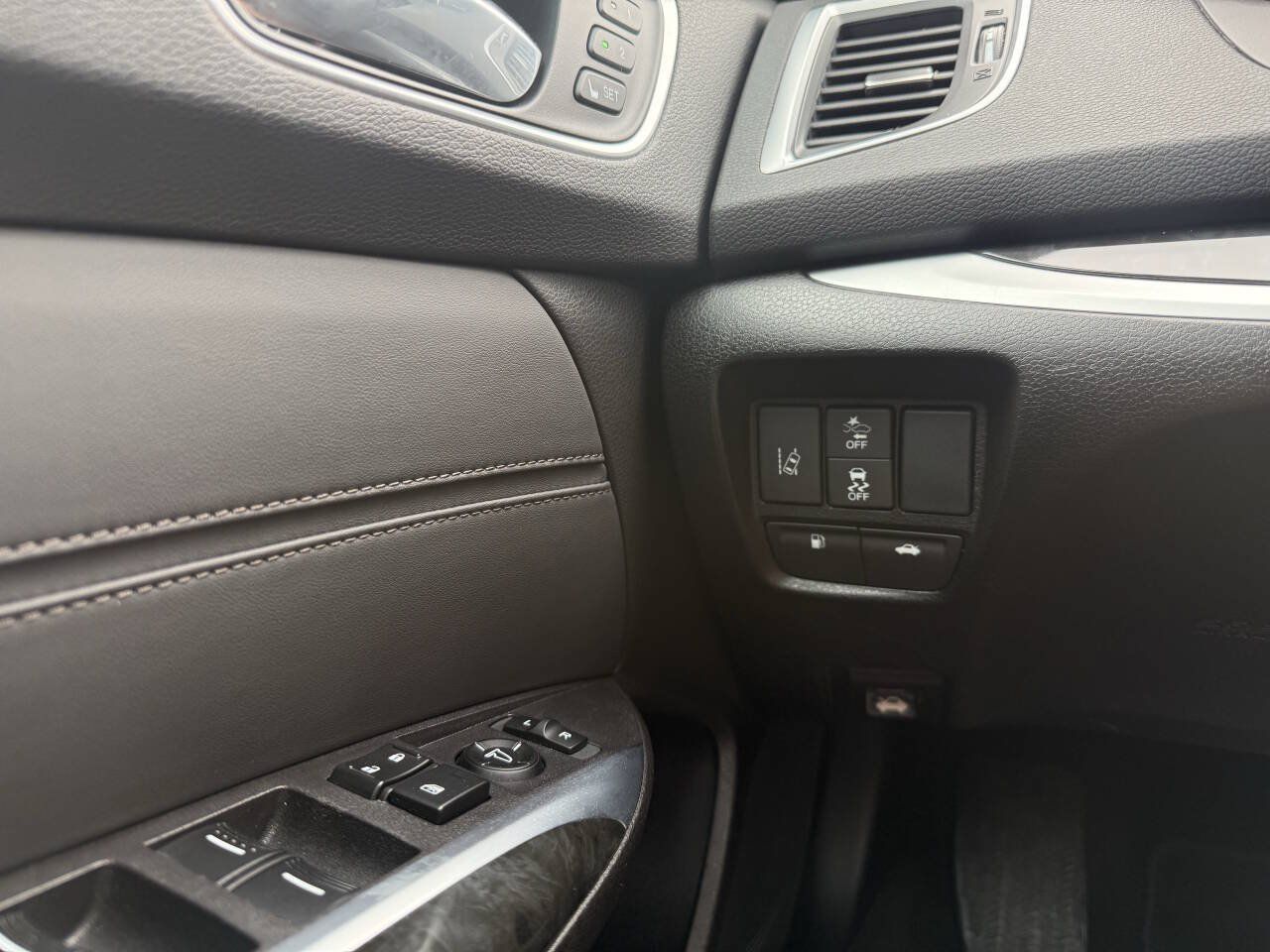 Used 2020 Acura TLX FWD image 21