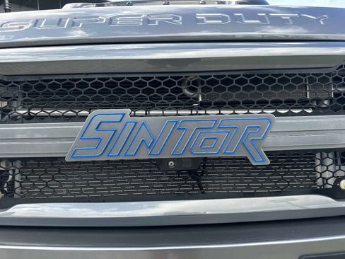 Used 2022 Ford F350 Lariat w/ Lariat Ultimate Package AWD/4WD image 9