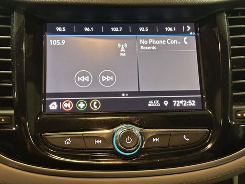 Used 2021 Chevrolet Trax LT AWD/4WD image 22