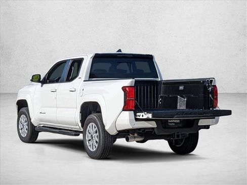 Used 2024 Toyota Tacoma SR5 image 9