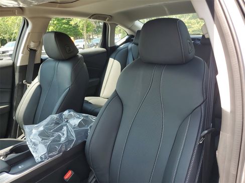 New 2025 Acura TLX w/ Technology Package image 16