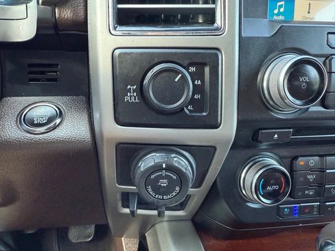 Used 2018 Ford F150 King Ranch w/ Equipment Group 601A Luxury image 30