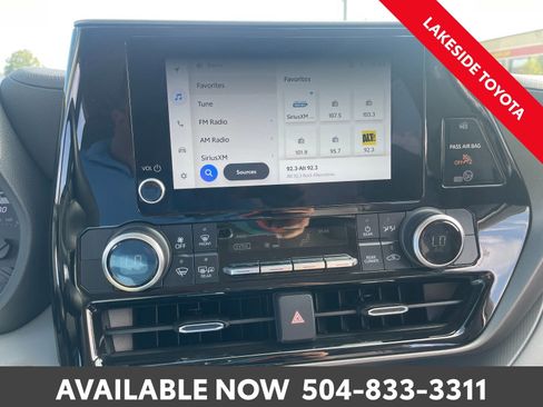 Used 2023 Toyota Highlander LE image 33
