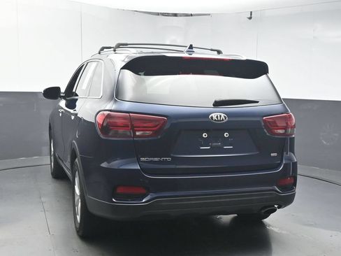 Used 2019 Kia Sorento FWD w/ LX Convenience Package image 6